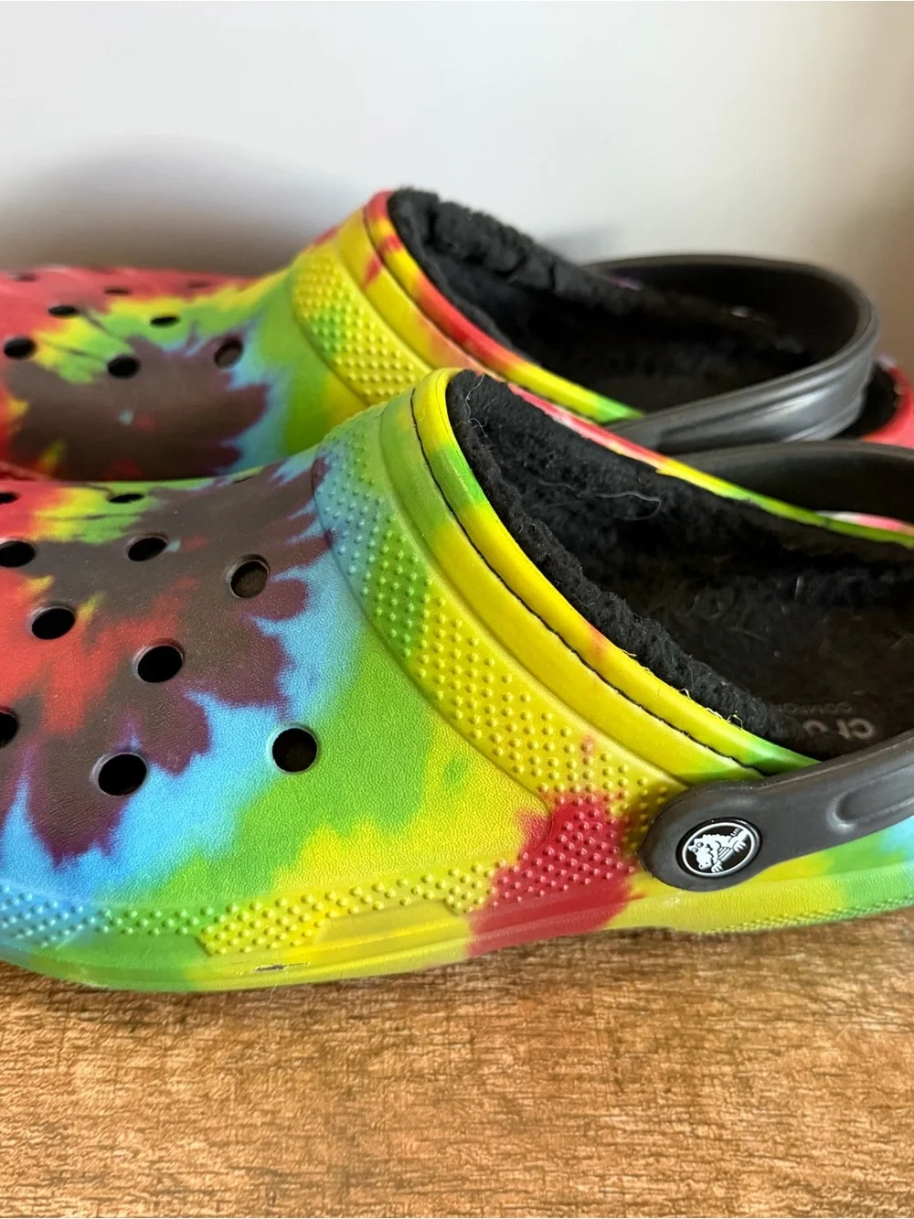 CROCS Men’s Tie-Dye Classic Clog in Red Yellow Green Blue Purple